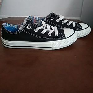 Converse unisex size 13 New w/o tags